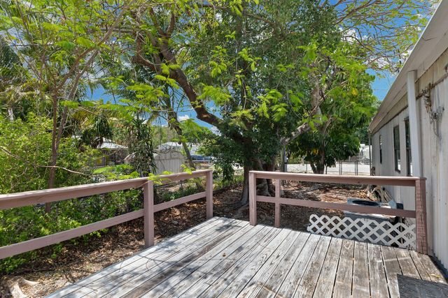 225 Lee Avenue, Key Largo, FL 33037