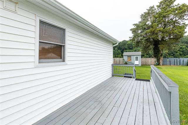 725 Cralle Ave, Tappahannock, VA 22560