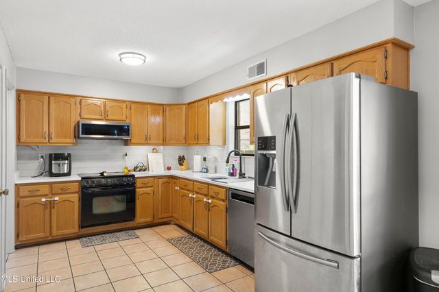 7651 Millbridge Drive, Southaven, MS 38671