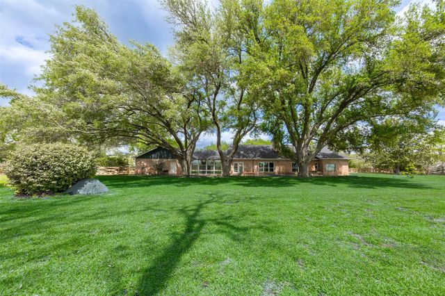 1467 Foster Lake Drive, Richmond, TX 77406