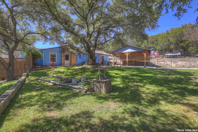 1069 Trail Pass, Canyon Lake, TX 78133