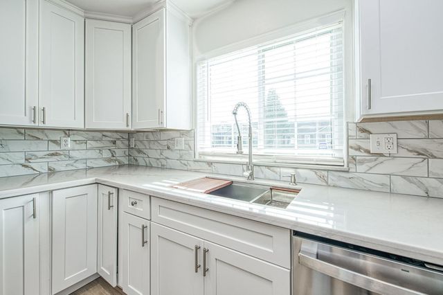 5176 W Michigan Avenue, Fresno, CA 93722