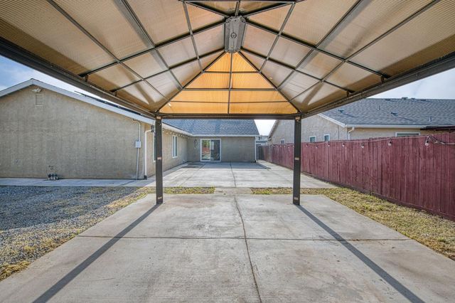 5176 W Michigan Avenue, Fresno, CA 93722