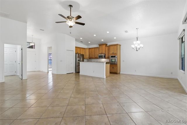 1027 W Skyview Crossing Drive, Hernando, FL 34442