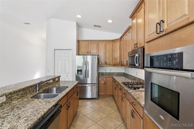 1027 W Skyview Crossing Drive, Hernando, FL 34442