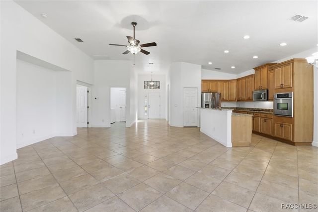 1027 W Skyview Crossing Drive, Hernando, FL 34442