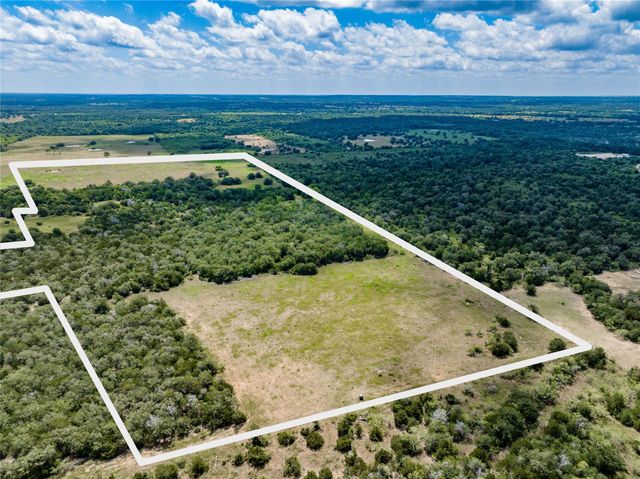 13 Armstrong Road, Flatonia, TX 78941