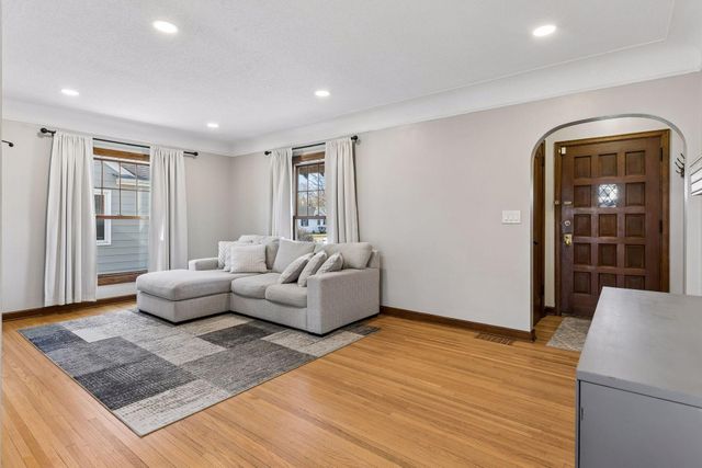 7343 Colfax Avenue S, Richfield, MN 55423