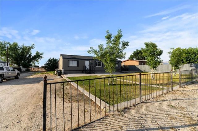 27947 Highway 119, Taft, CA 93268