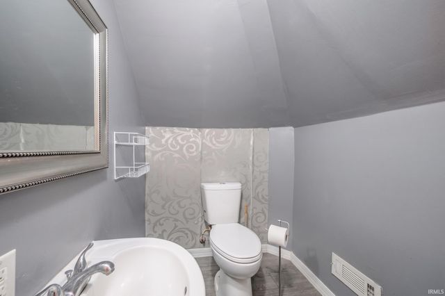 618 S 17Th Street, Elwood, IN 46036