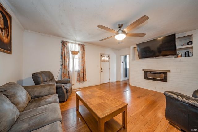 618 S 17Th Street, Elwood, IN 46036