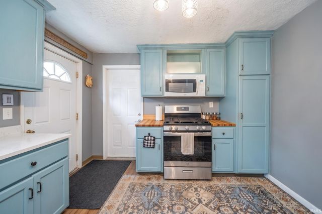618 S 17Th Street, Elwood, IN 46036