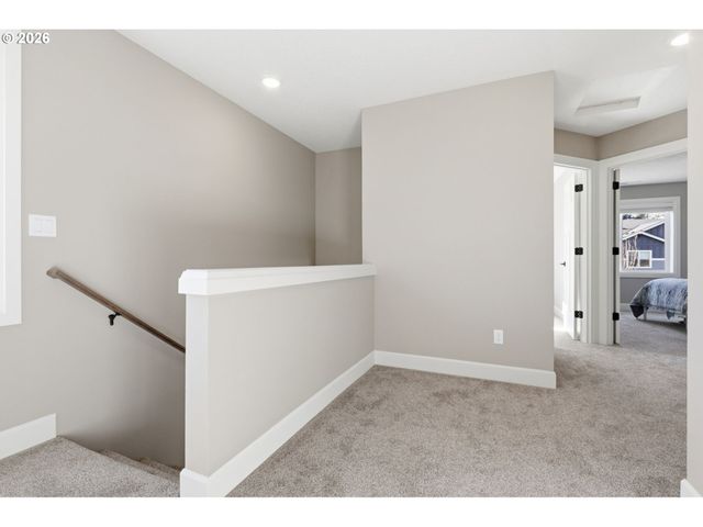 16994 UNIVERSITY Ave, Sandy, OR 97055