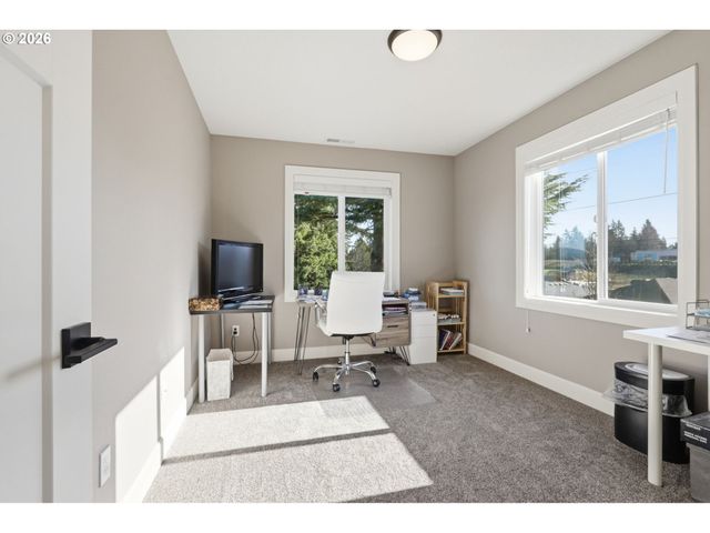 16994 UNIVERSITY Ave, Sandy, OR 97055