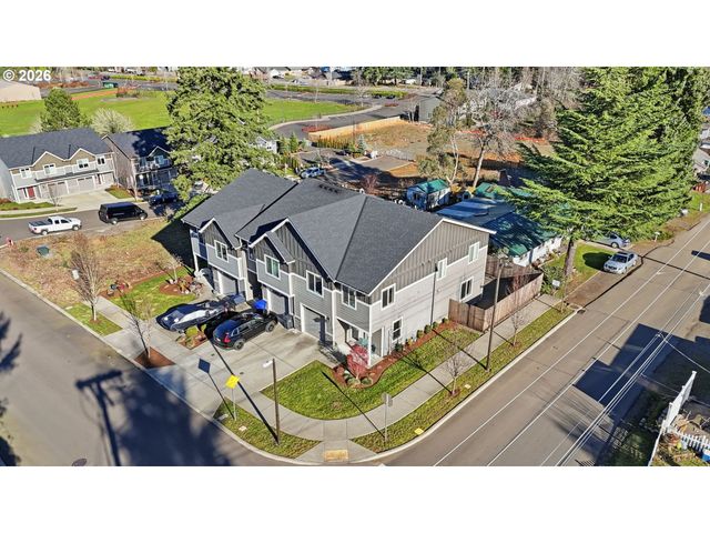 16994 UNIVERSITY Ave, Sandy, OR 97055