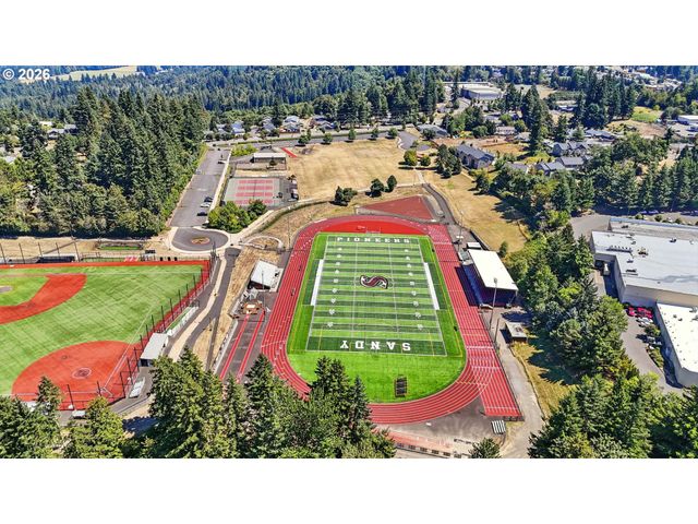 16994 UNIVERSITY Ave, Sandy, OR 97055