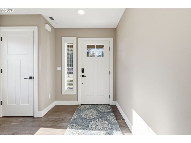 16994 UNIVERSITY Ave, Sandy, OR 97055