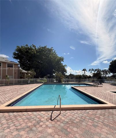 2361 NW 96th Terrace 18H, Pembroke Pines, FL 33024