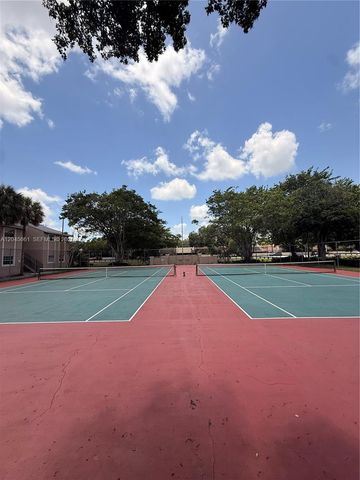 2361 NW 96th Terrace 18H, Pembroke Pines, FL 33024