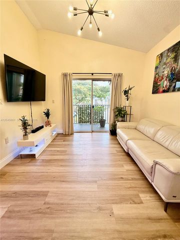 2361 NW 96th Terrace 18H, Pembroke Pines, FL 33024