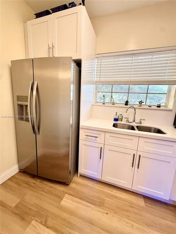 2361 NW 96th Terrace 18H, Pembroke Pines, FL 33024