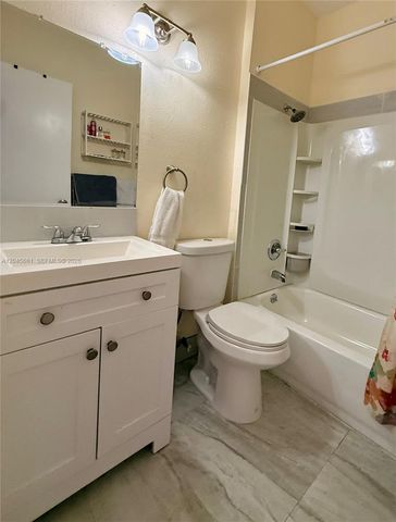 2361 NW 96th Terrace 18H, Pembroke Pines, FL 33024