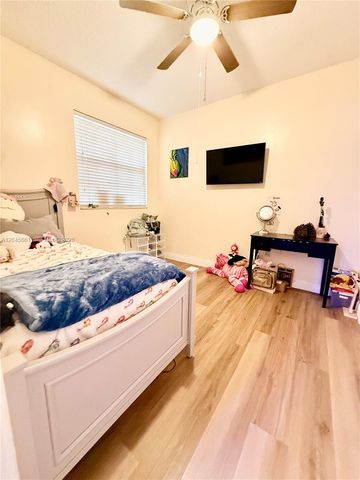 2361 NW 96th Terrace 18H, Pembroke Pines, FL 33024
