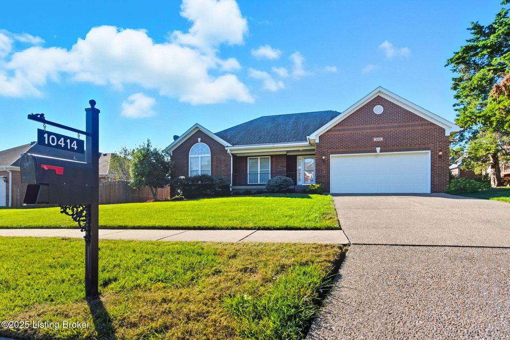 10414 Buzzman Dr, Louisville, KY 40291