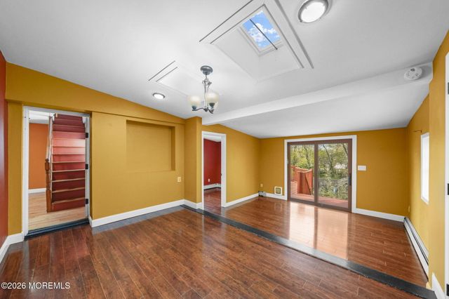 42 Bayberry Lane, Middletown, NJ 07748