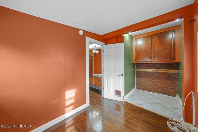 42 Bayberry Lane, Middletown, NJ 07748