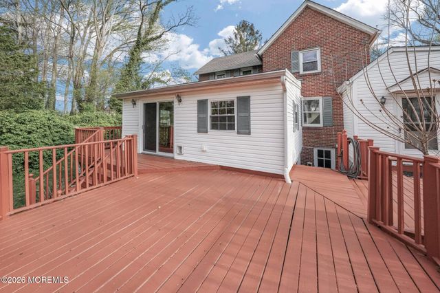 42 Bayberry Lane, Middletown, NJ 07748