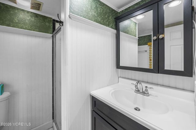 42 Bayberry Lane, Middletown, NJ 07748