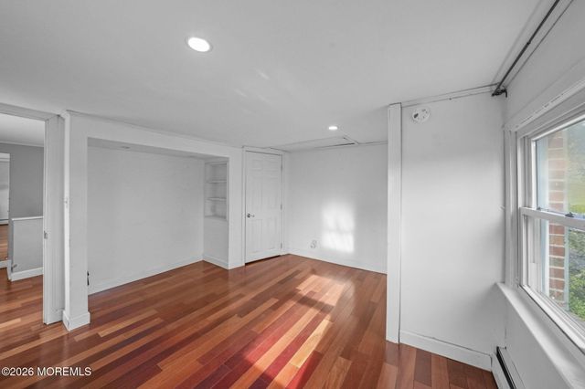 42 Bayberry Lane, Middletown, NJ 07748