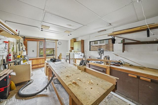 42 Bayberry Lane, Middletown, NJ 07748