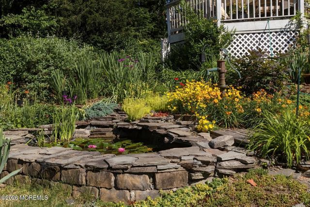 42 Bayberry Lane, Middletown, NJ 07748