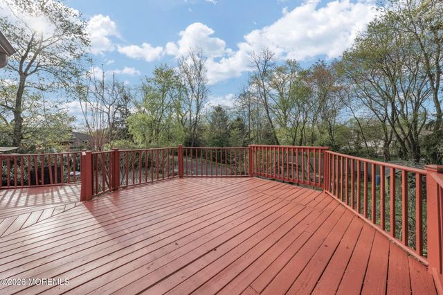 42 Bayberry Lane, Middletown, NJ 07748