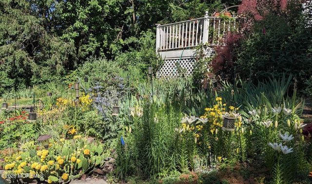 42 Bayberry Lane, Middletown, NJ 07748