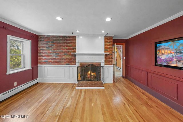 42 Bayberry Lane, Middletown, NJ 07748