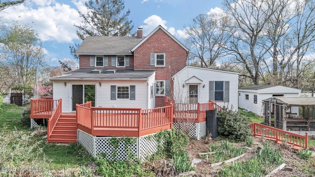 42 Bayberry Lane, Middletown, NJ 07748