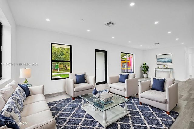 19720 NW 33rd Ave, Miami Gardens, FL 33056