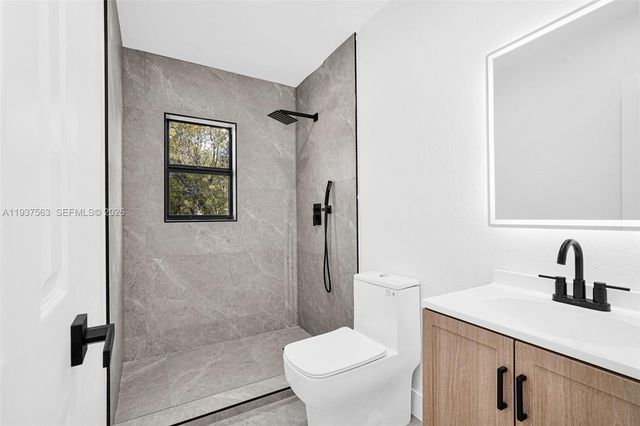 19720 NW 33rd Ave, Miami Gardens, FL 33056