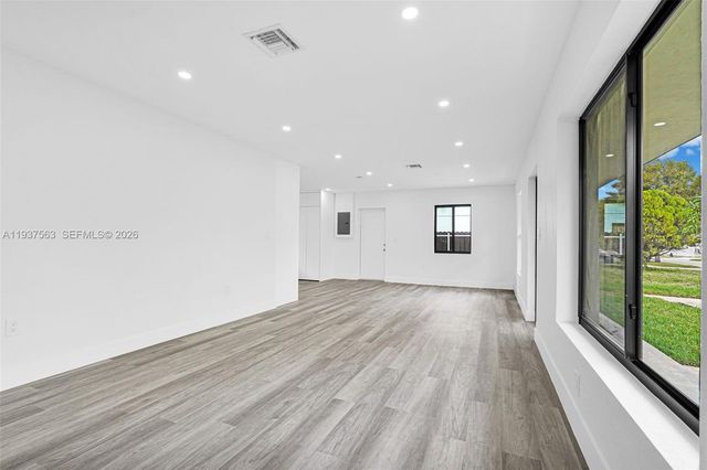 19720 NW 33rd Ave, Miami Gardens, FL 33056