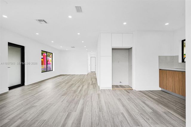 19720 NW 33rd Ave, Miami Gardens, FL 33056