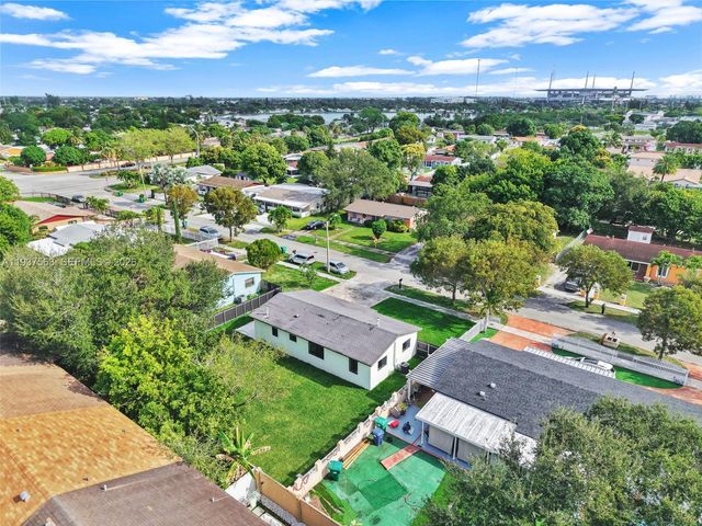 19720 NW 33rd Ave, Miami Gardens, FL 33056