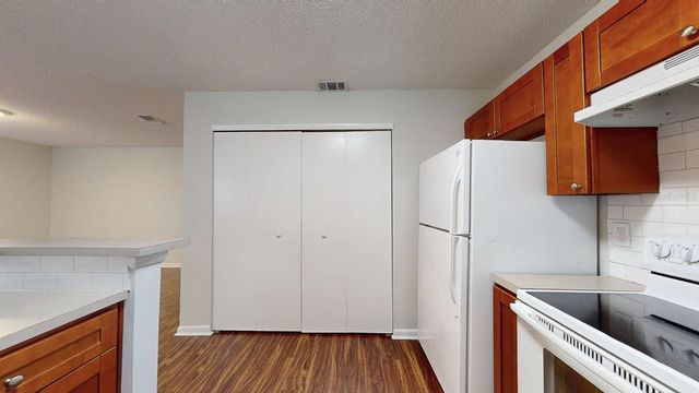 3113 GORDON COURT, Tampa, FL 33619