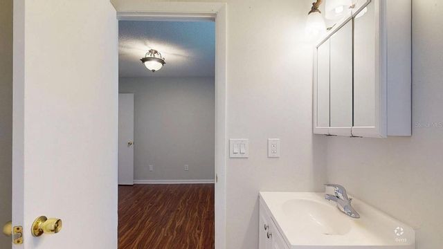 3113 GORDON COURT, Tampa, FL 33619