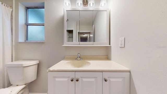 3113 GORDON COURT, Tampa, FL 33619