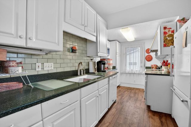 209 Kingsley Avenue, Waterloo, IA 50701