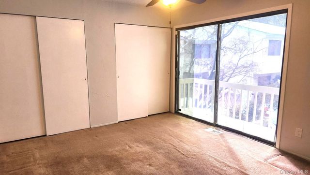 224 H Springmeadow Drive H, Holbrook, NY 11741