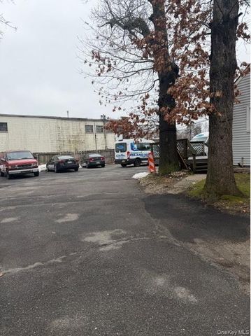 69 Saxon Avenue, Bay Shore, NY 11706